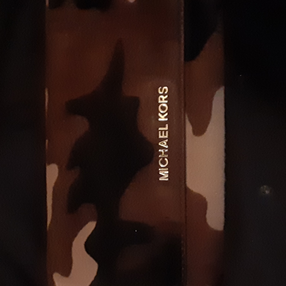 Micheal kors camoflauge wallet